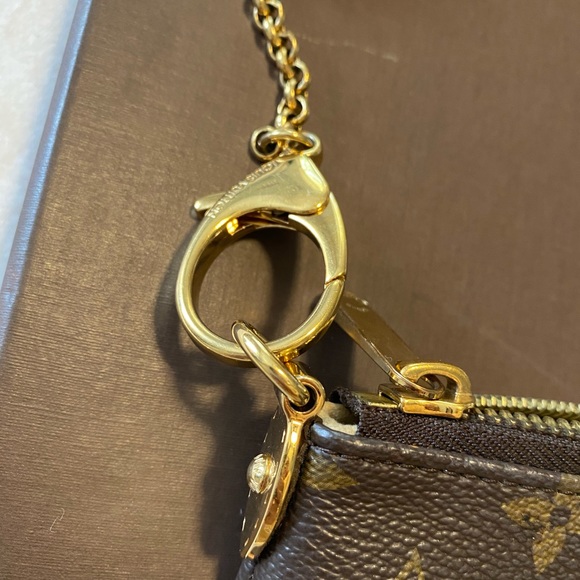 Authentic Louis Vuitton Milla Pouchette - Picture 9 of 16